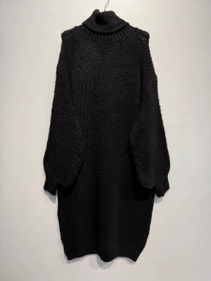 Midi Turtleneck Dress w/ Alpaca- Black - The Lotus Boutique 