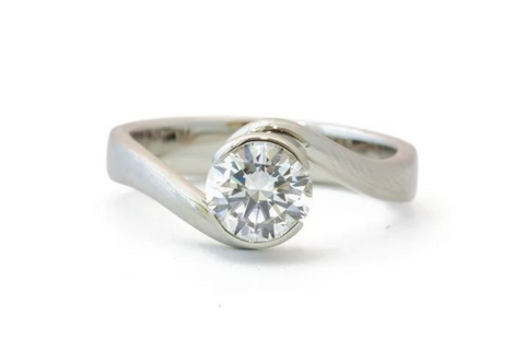 W.R. Metalarts diamond ring