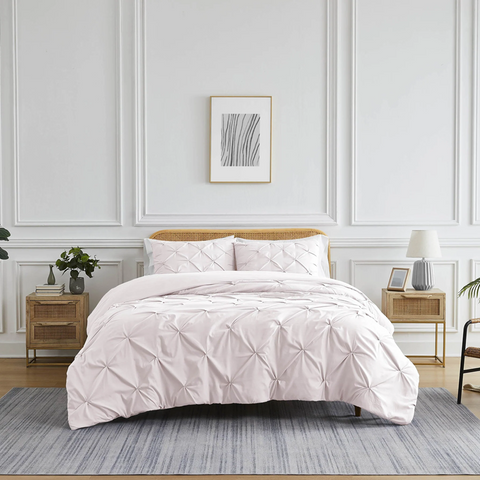 A Pintuck pinch pleated duvet cover set from Southshore Fine Linens.