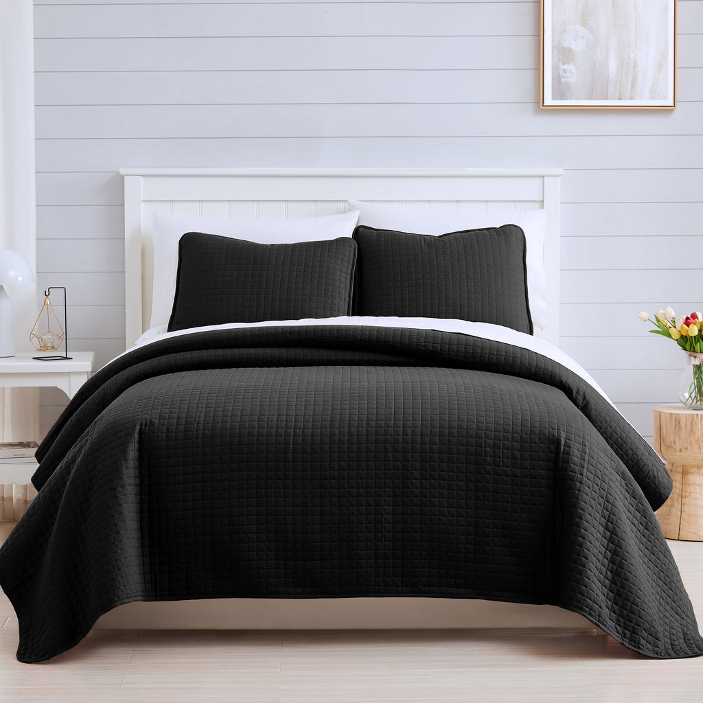Black Quilt Set in Bedroom