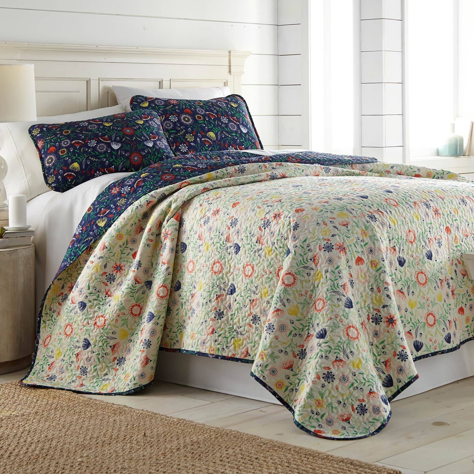 Reversible Floral Quilt Set - Boho Bloom Quilt Blanket Set with Shams ...