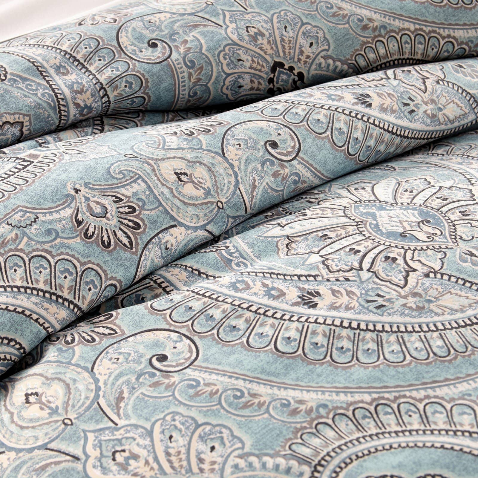 Pure Melody Classic Paisley Ultra Soft And Supreme Quality Duvet