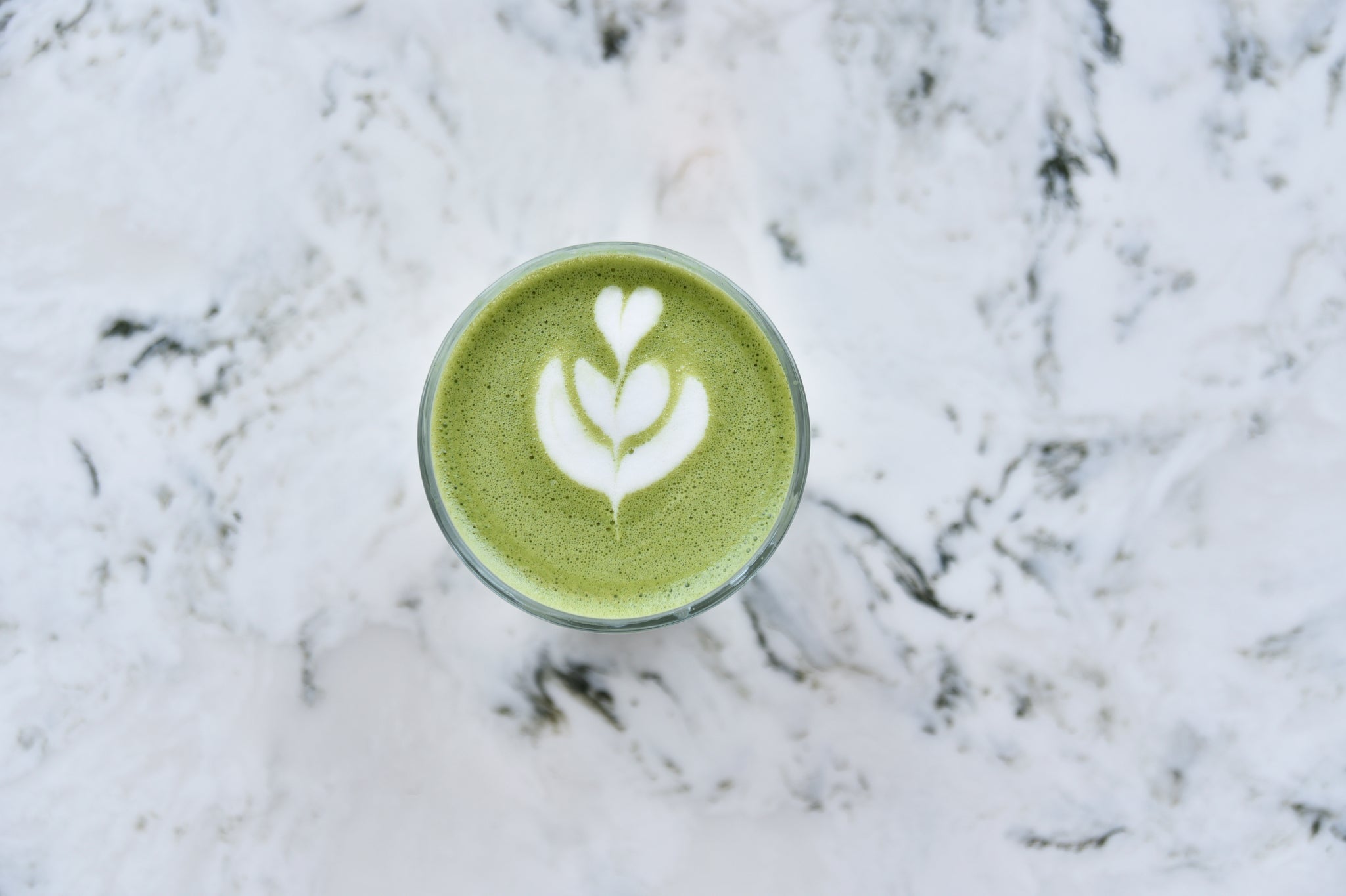 matcha latte on marble table