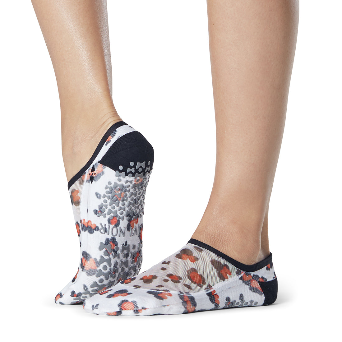 Tavi Noir Chloe Grip Yoga Socks – Ernie's Sports Experts