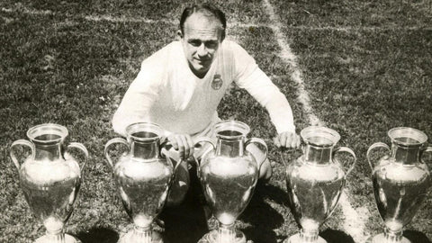 Alfredo Di Stéfano avec ses ligues des champions