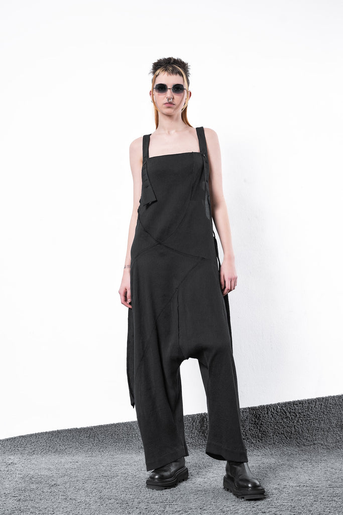 Schwarzer Jumpsuit im eigensinnig wien Online Shop