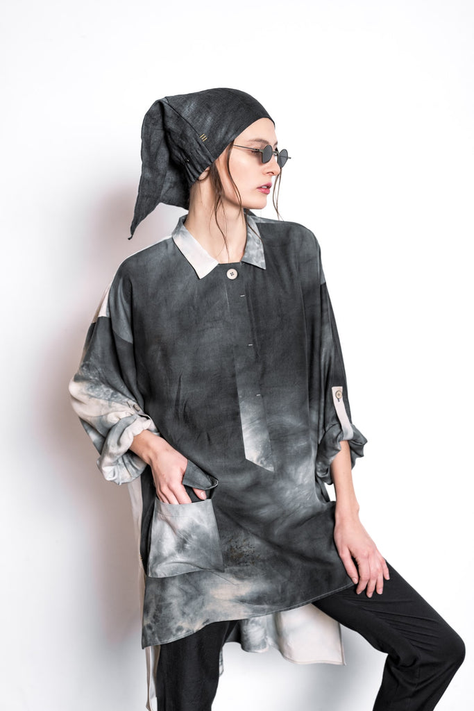 Wide tunic in avant-garde oversize style in obstinate vienna