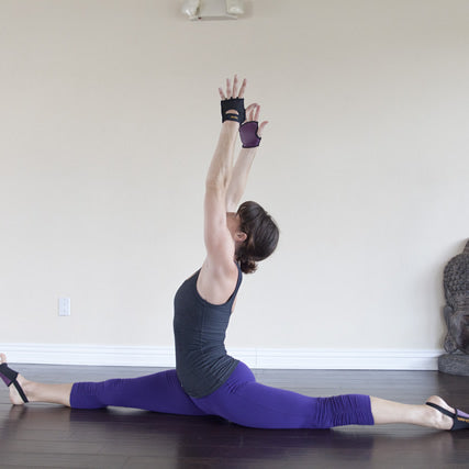 How to Do Monkey Pose in Yoga – EverydayYoga.com