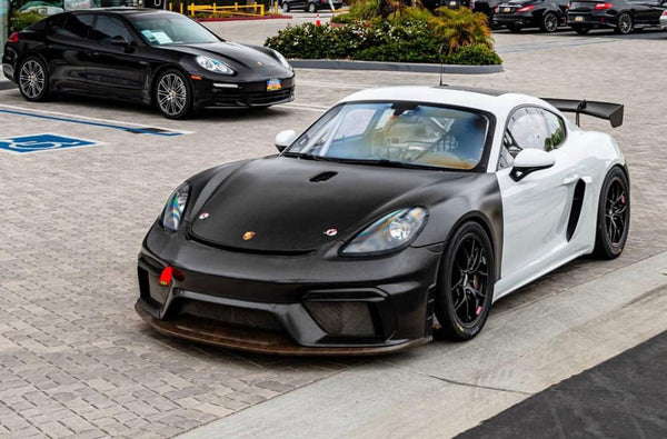 Porsche GT4 Clubsport MR