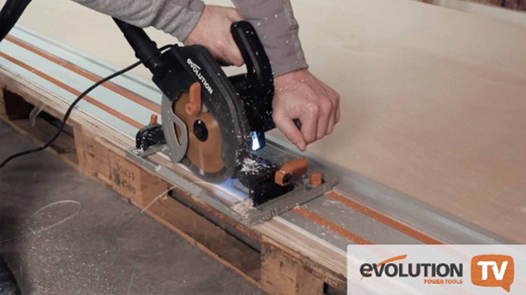 Circular Saw doing DIY