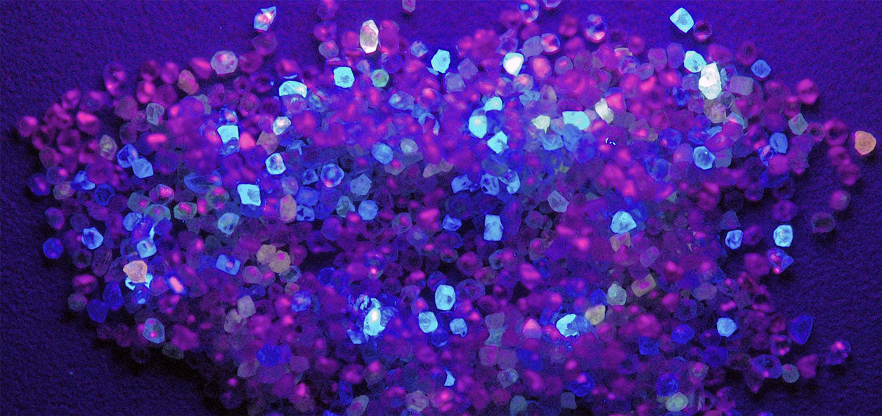 Diamond fluorescence 