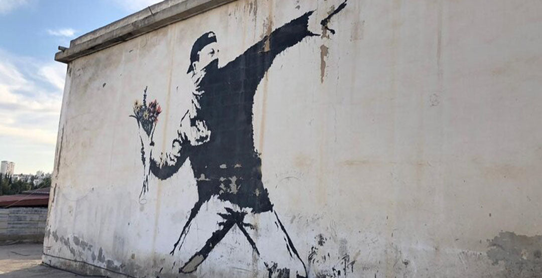 banksy lanceur de fleurs