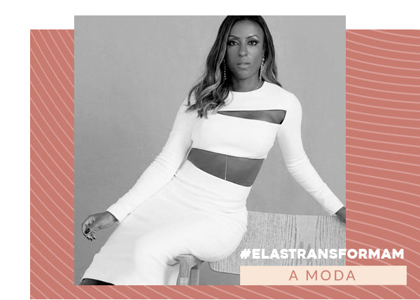 Foto de mulher filtro preto e branco com a hashtag "#elastransformam" e em baixo "A moda"