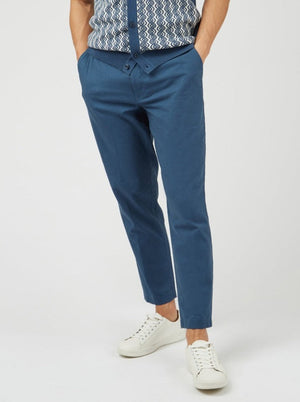 15 Best Summer Pants for Men in 2023, Tested by Style Experts