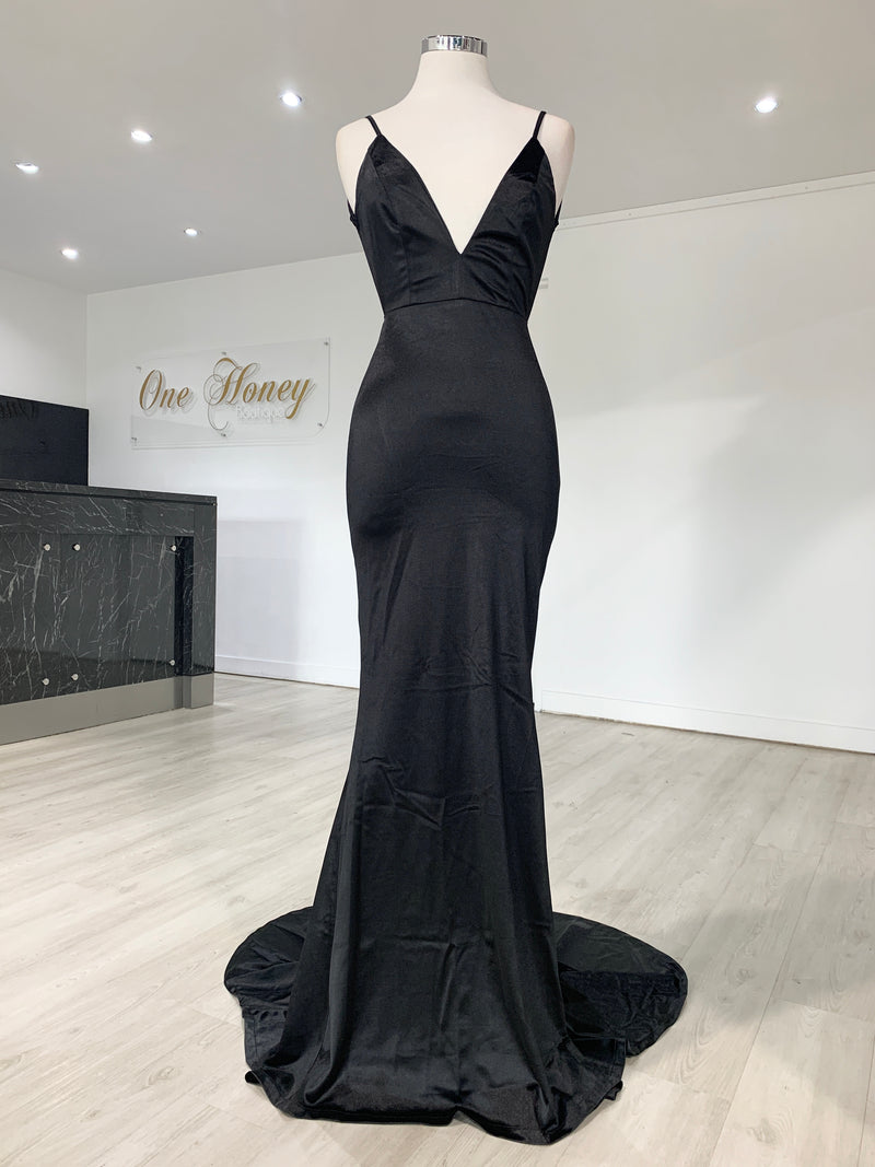 Honey Couture MILEE Black Low Back Mermaid Evening Gown Dress – One ...