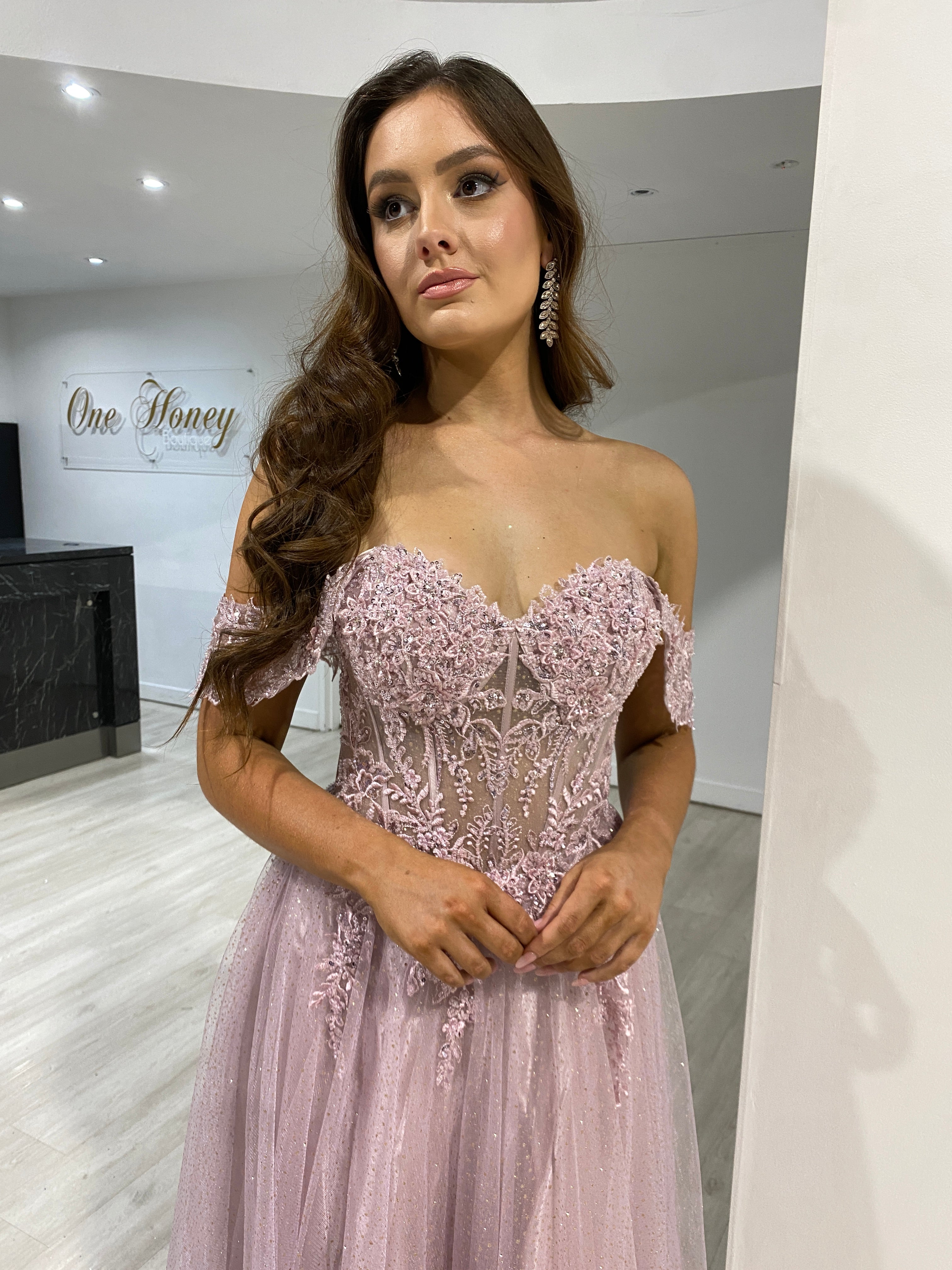 Honey Couture PHOEBE Mauve Off the Shoulder Bustier Lace Applique Tulle Formal Dress