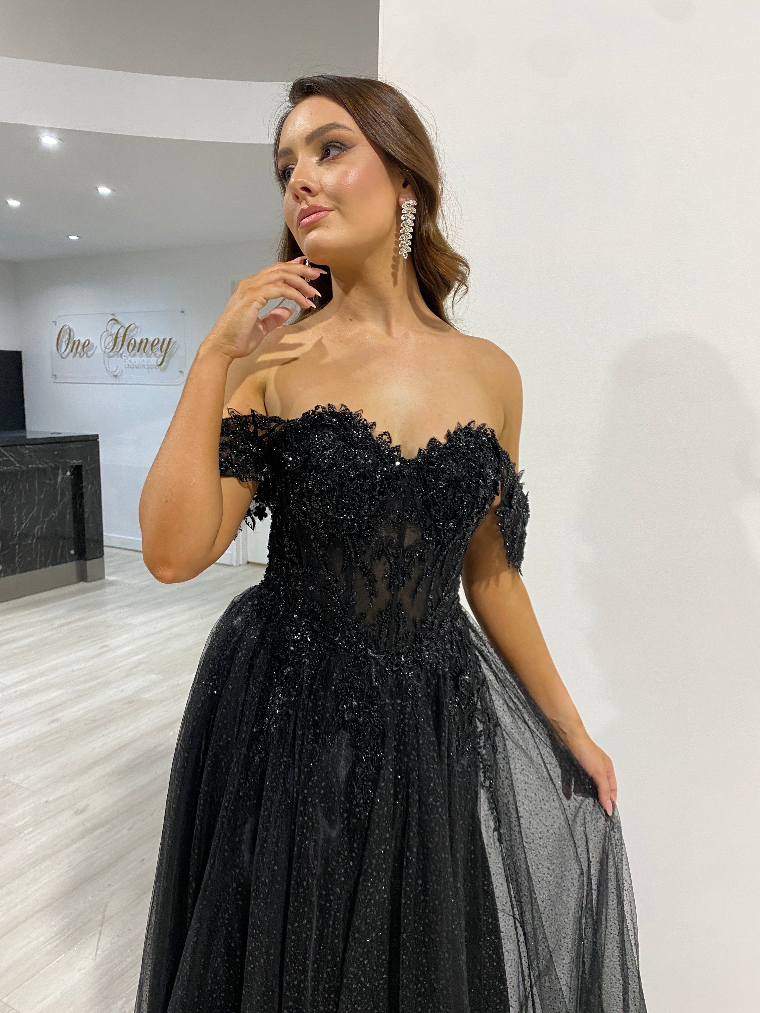 Honey Couture PHOEBE Black Off the Shoulder Bustier Lace Applique Tulle Formal Dress