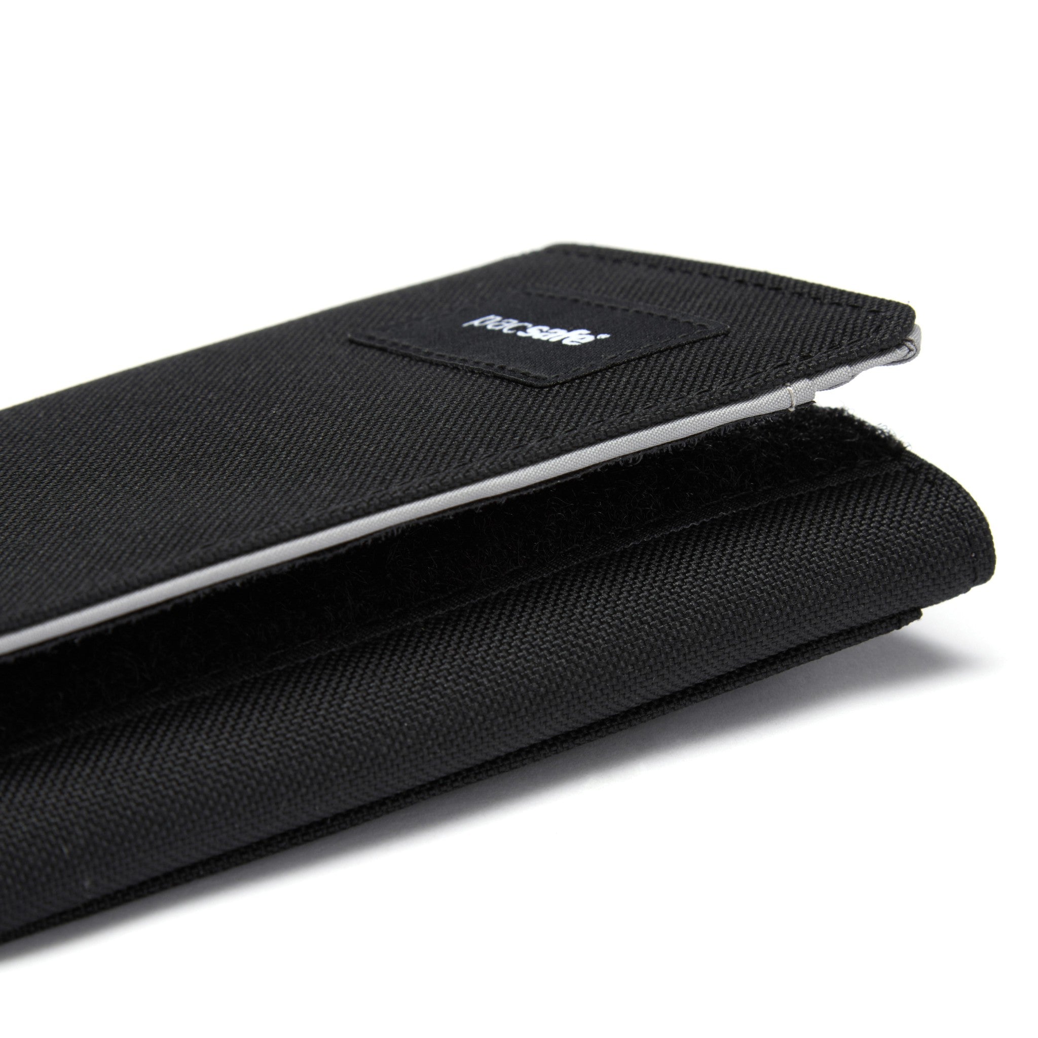 Pacsafe RFIDsafe Trifold Wallet 21