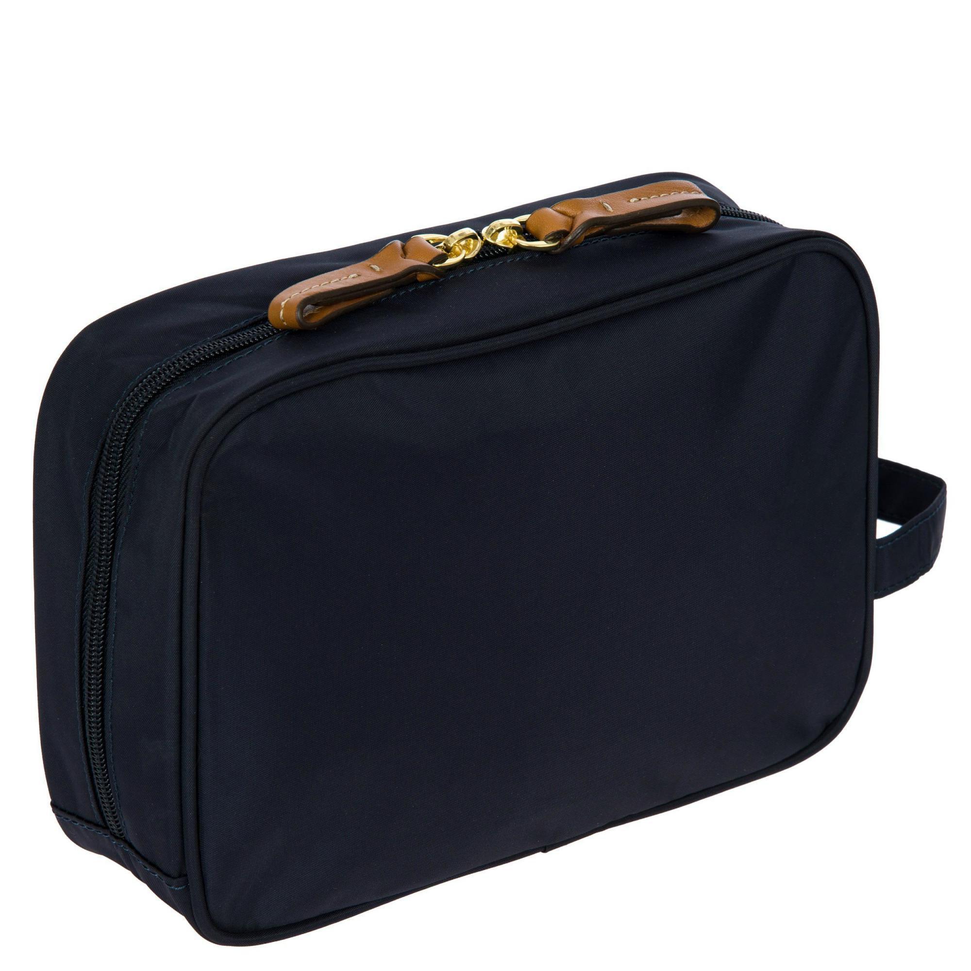 brics toiletry bag