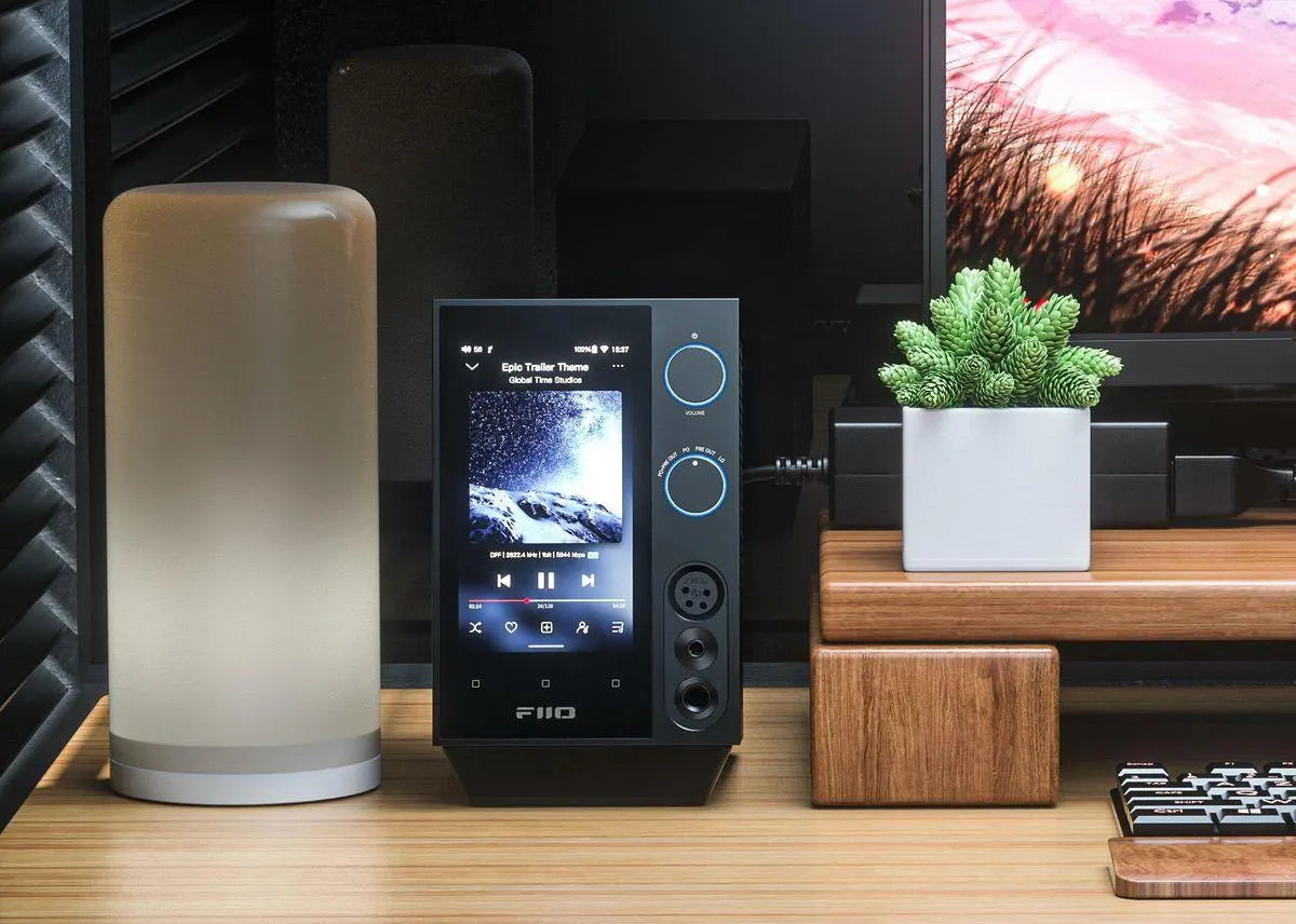 FiiO R7 All-in-One Player, Streamer, and Headphone Amp/DAC Front View