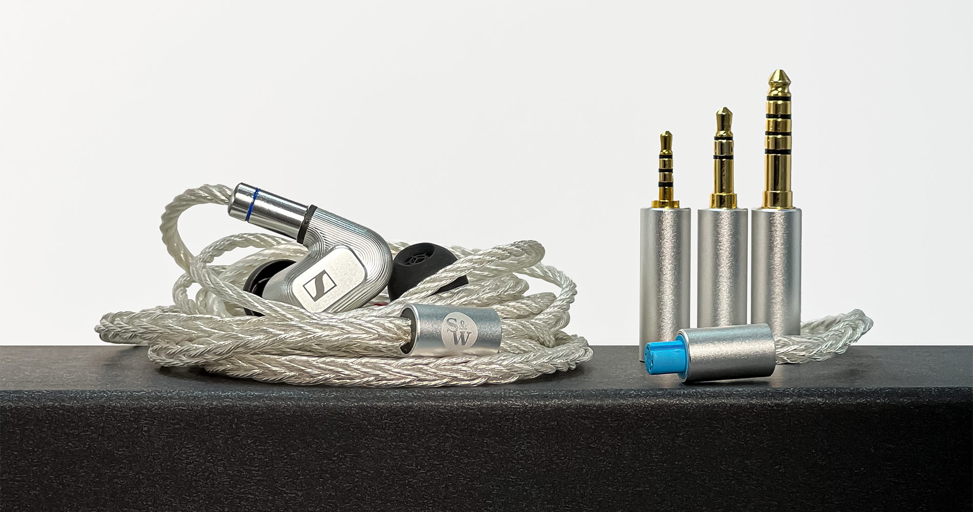 Strauss & Wagner Vienna Braided Silver MMCX 3-In-1 Upgrade Cable for Sennheiser IE Series In-Ear Monitors Overview