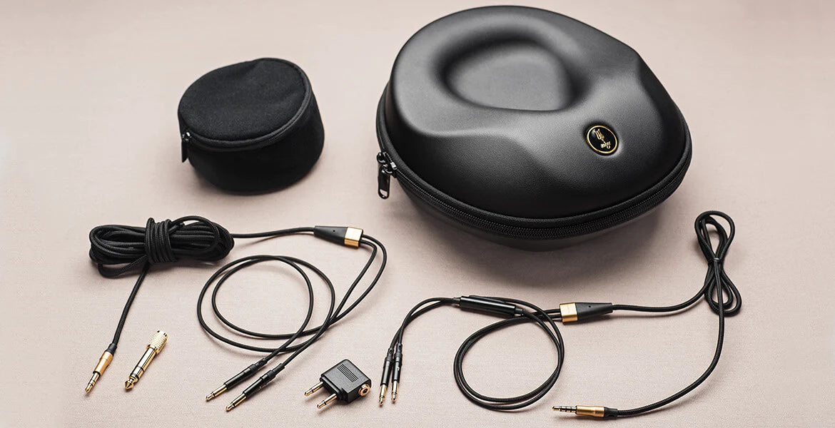 Included accessories with Meze Audio 99 Classics