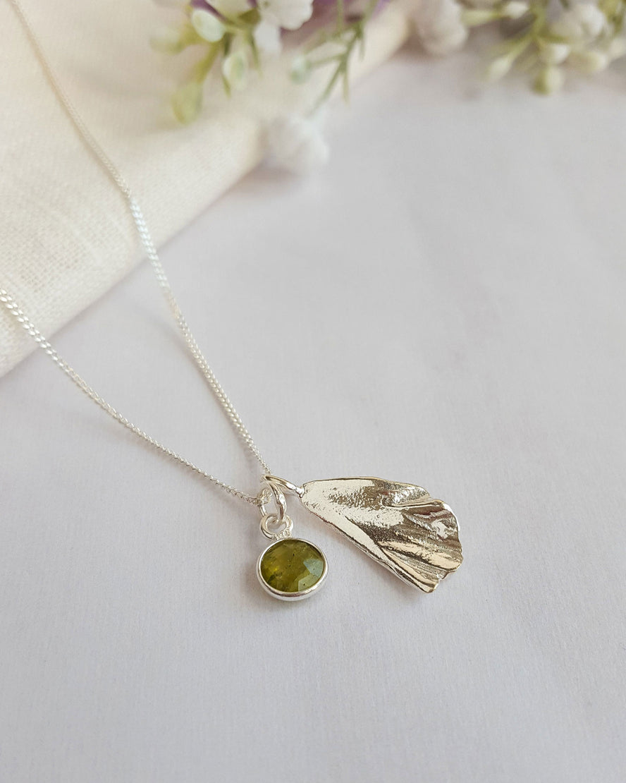 August Birth Flower Necklace - Poppy & Peridot Birthstone