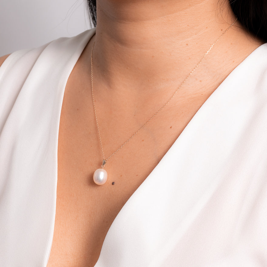 single pearl necklace 14k gold