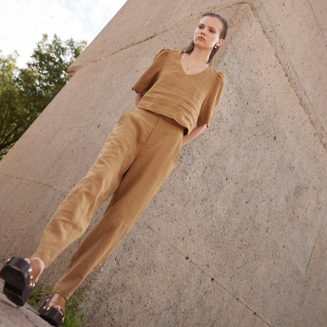 Eve Gravel Dévi Pants in Olive