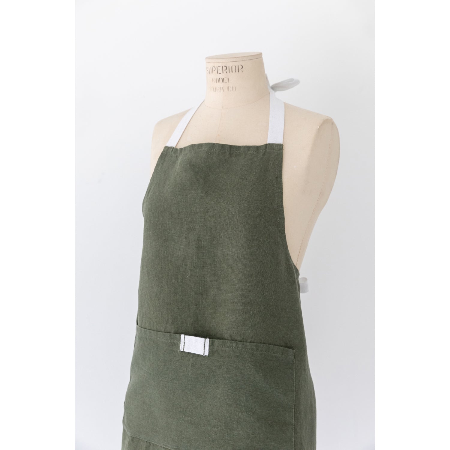 Keepsake Linen Adult Bistro Apron in Olive