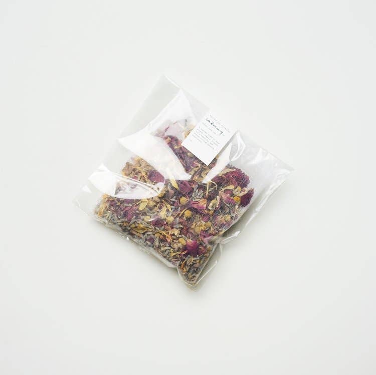 Among the Flowers Bath Tea