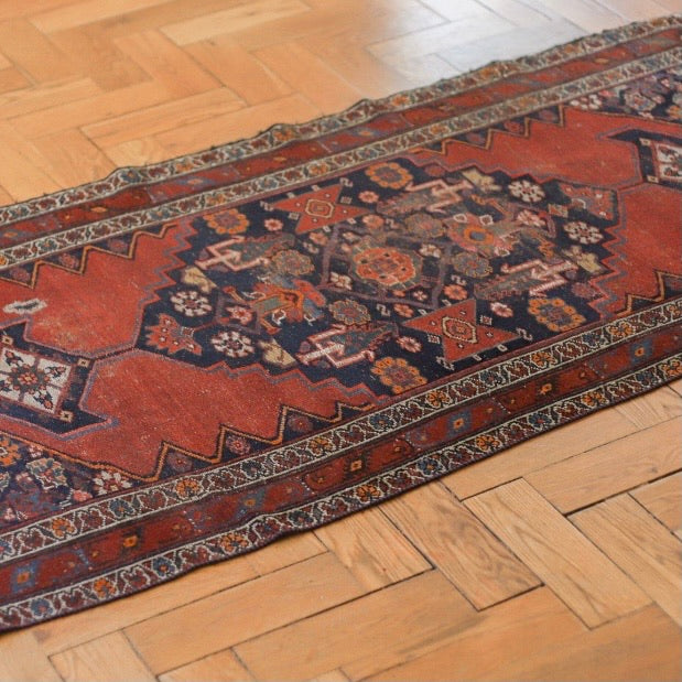 Henslin Antique Rug Number 186