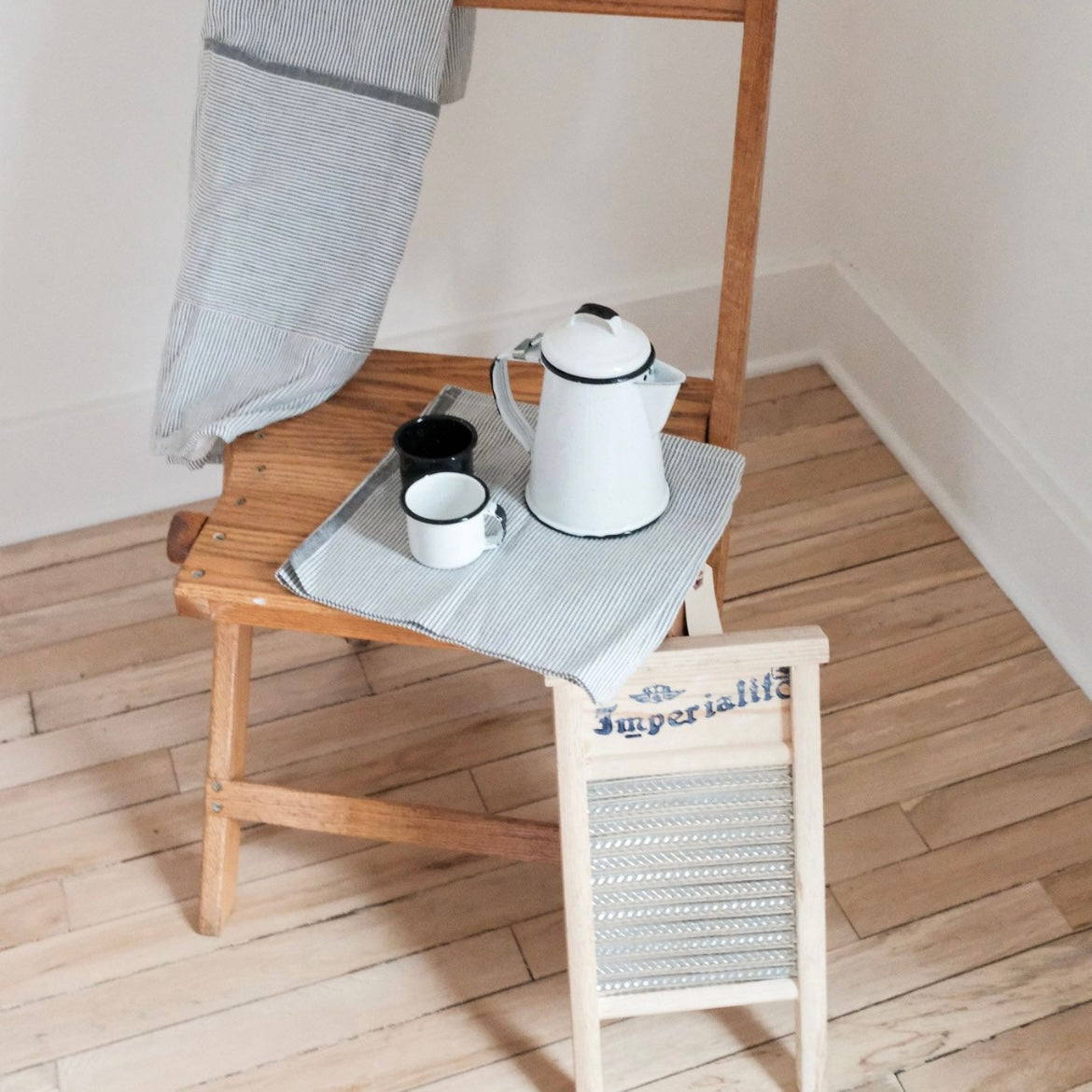 Enamel Coffee Pot in White