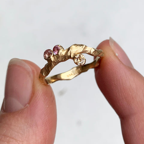 Bespoke ring in 18 karat gold with 3 natural, ethical sapphires. Price: 10-12.000 DKK depending on size of sapphires.