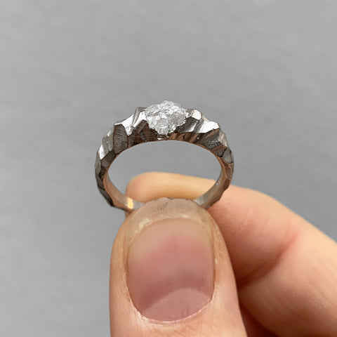 A bespoke ring in 14 karat white-gold. Price: 9.000-12.000 DKK depending on the stone.