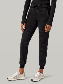 fly joggers lululemon