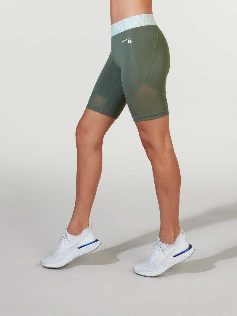 nike pro 8in shorts