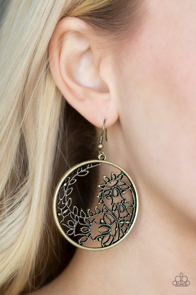 Get Into VINE - Brass - Paparazzi Earring Image