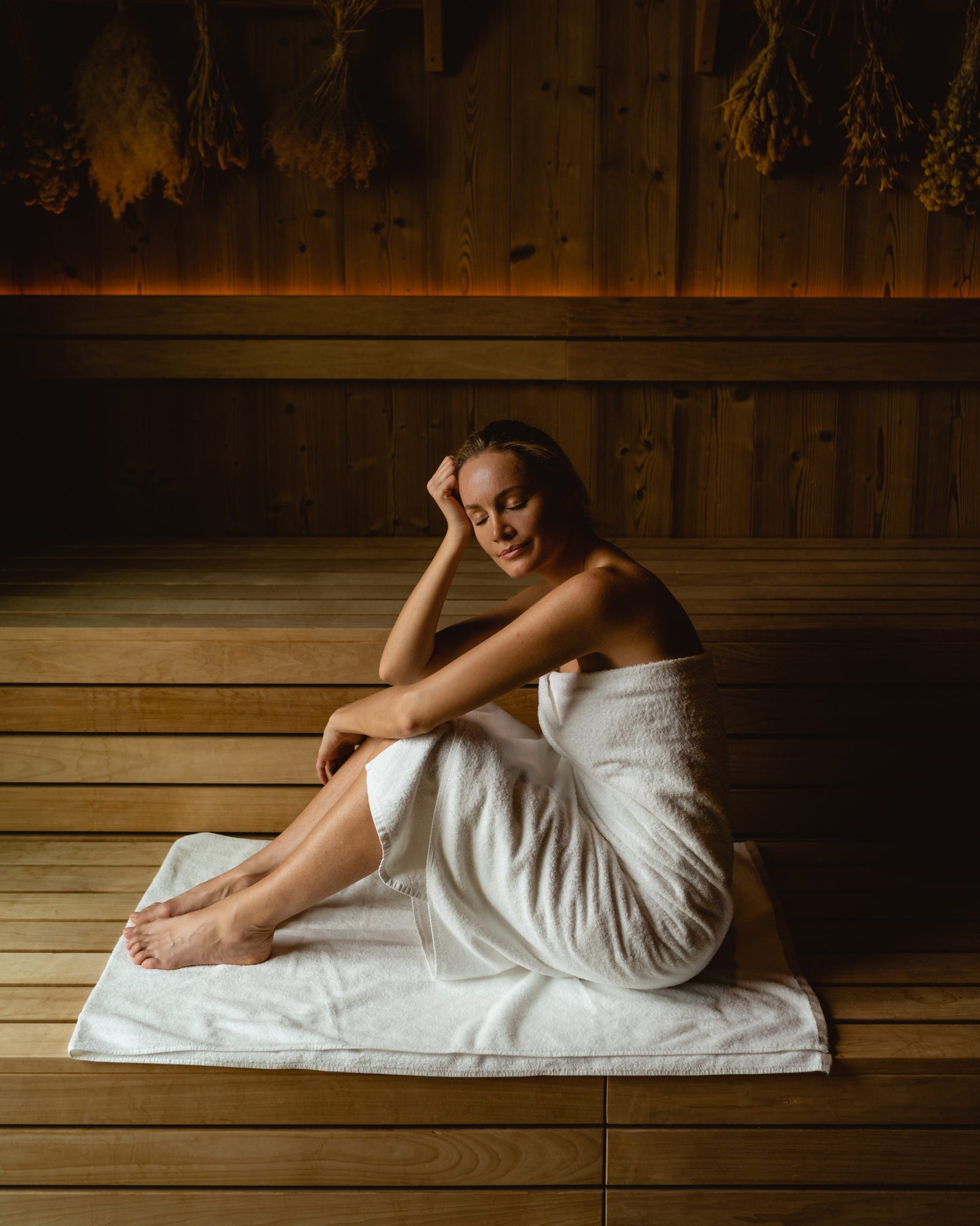 Women enjoys the A Rosa Sylt Spa and Sauna