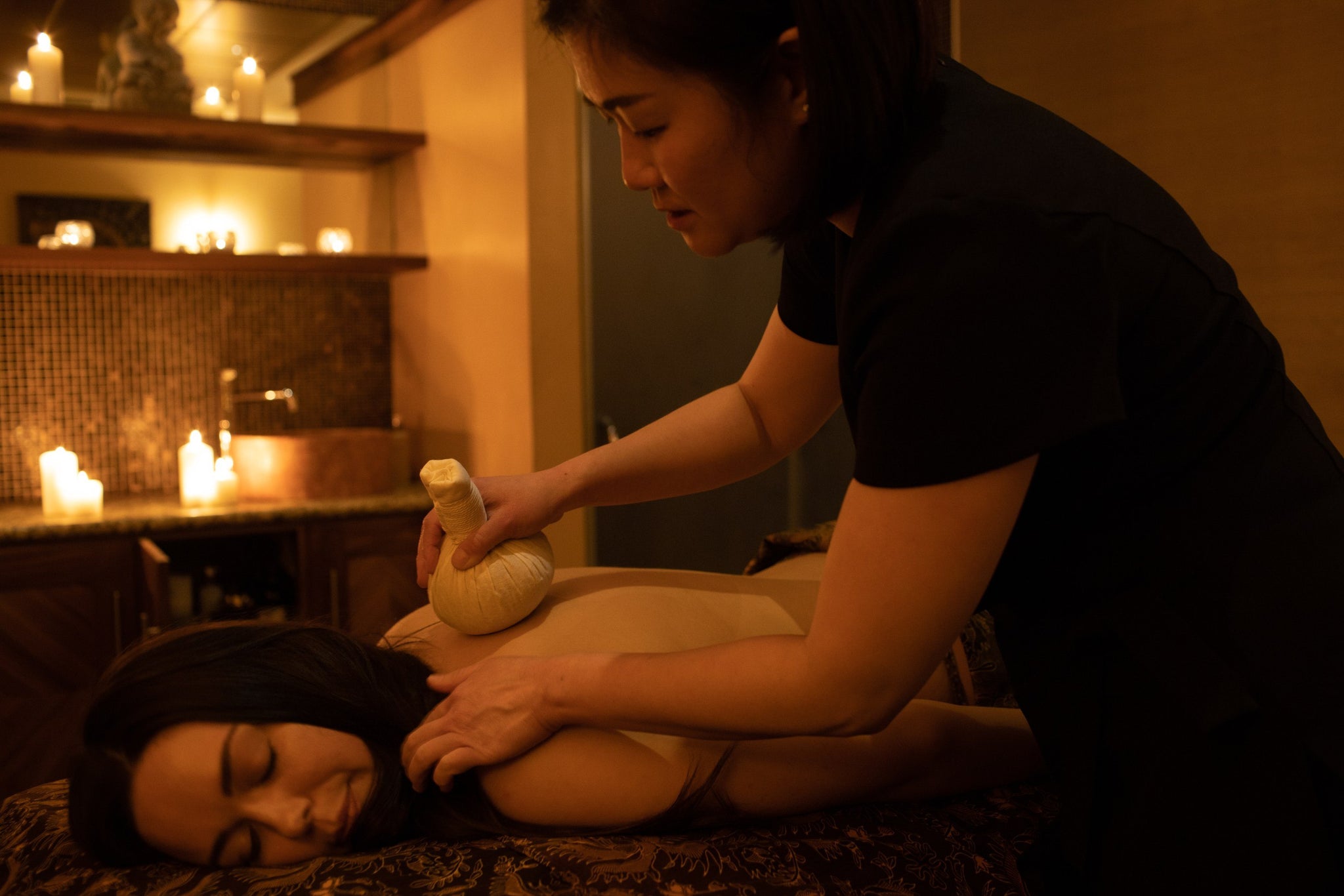 voya-massage-at-the-Thai-spa-at-lough-erne-resort