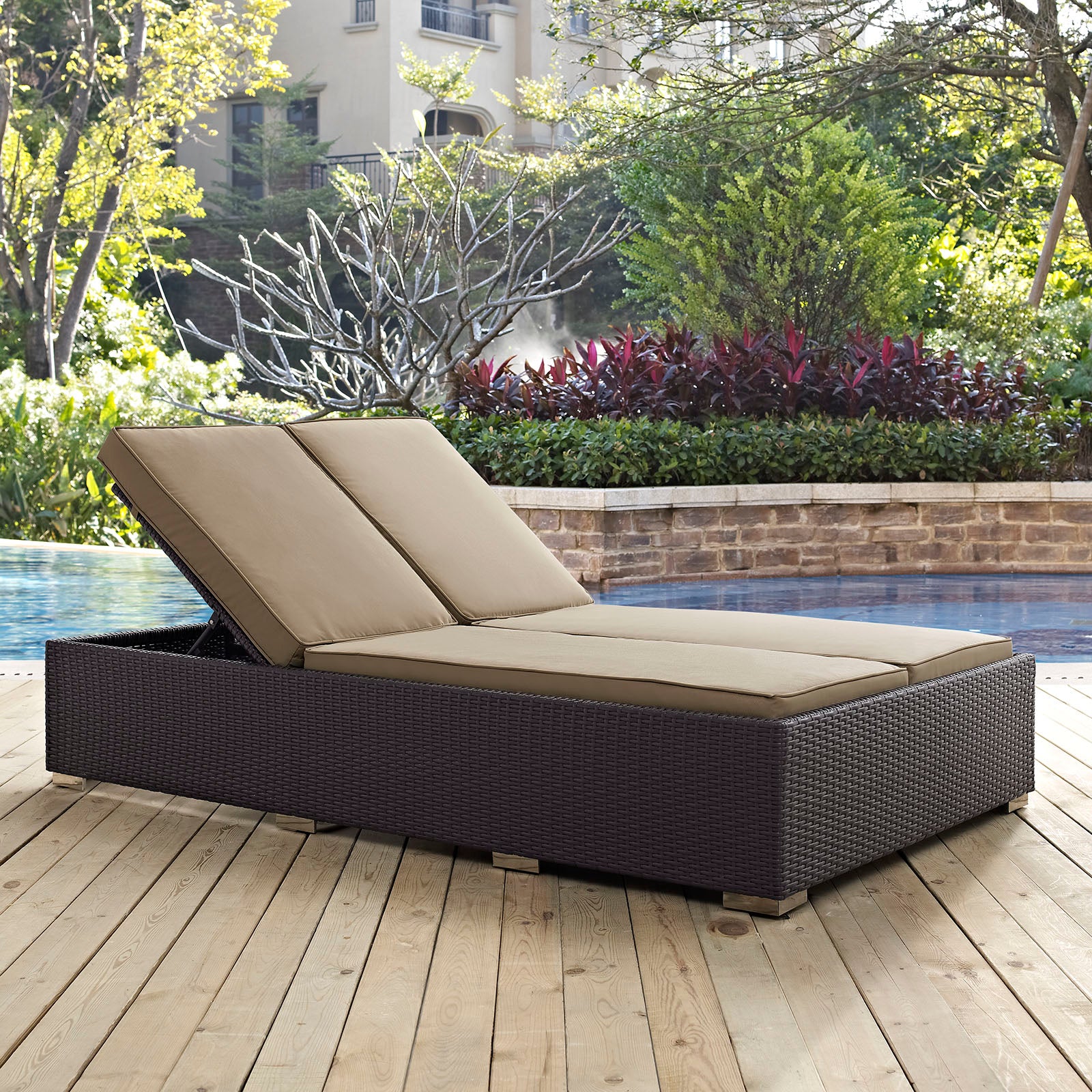 double pool chaise