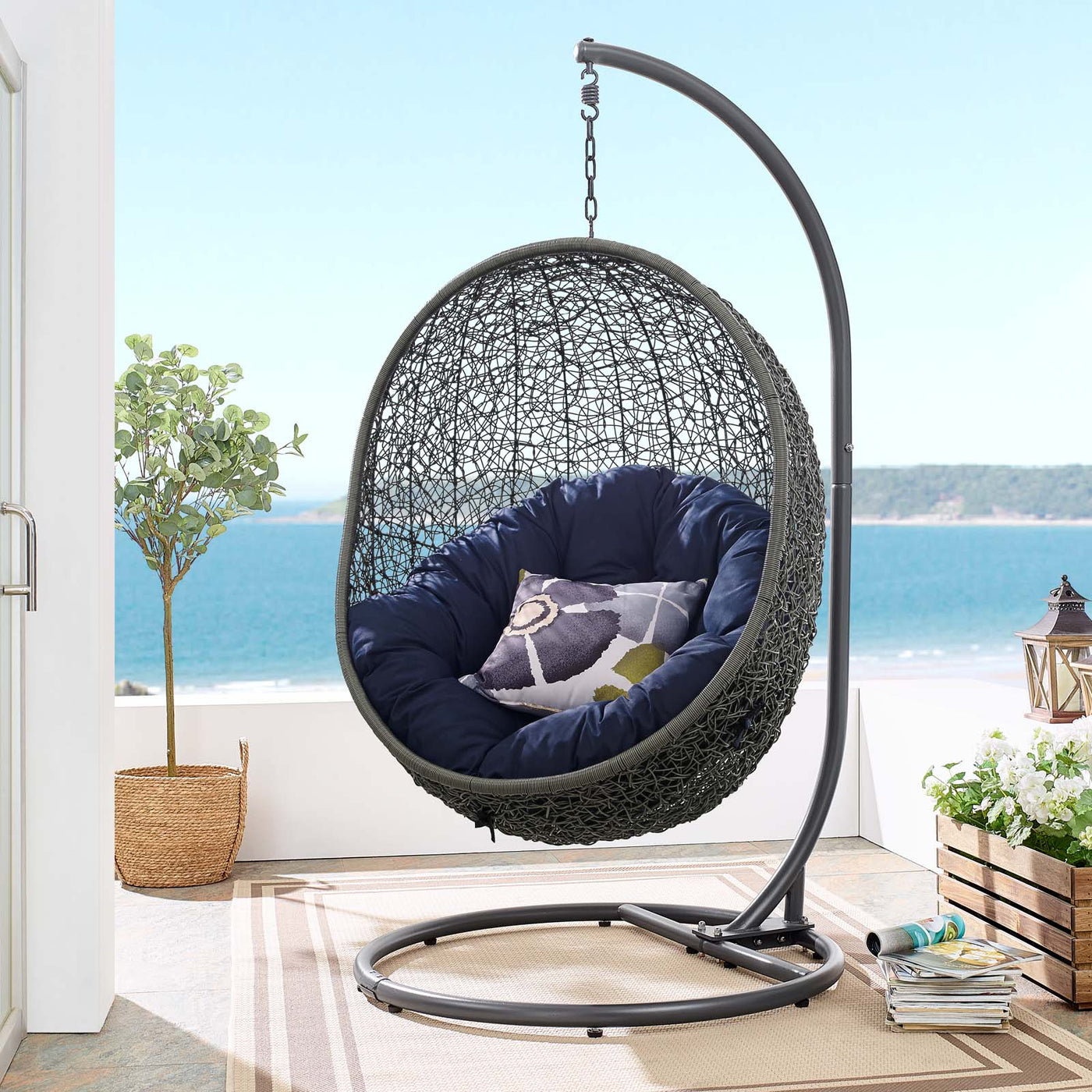 round outdoor hanging chair