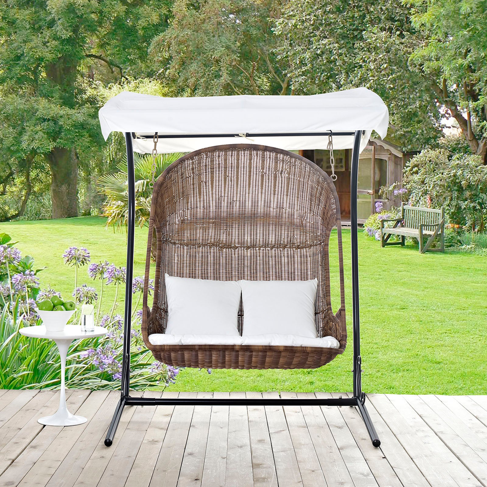 woven outdoor lounge chair