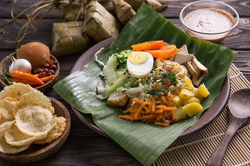 Indonesian Peanut Salad (Gado Gado)