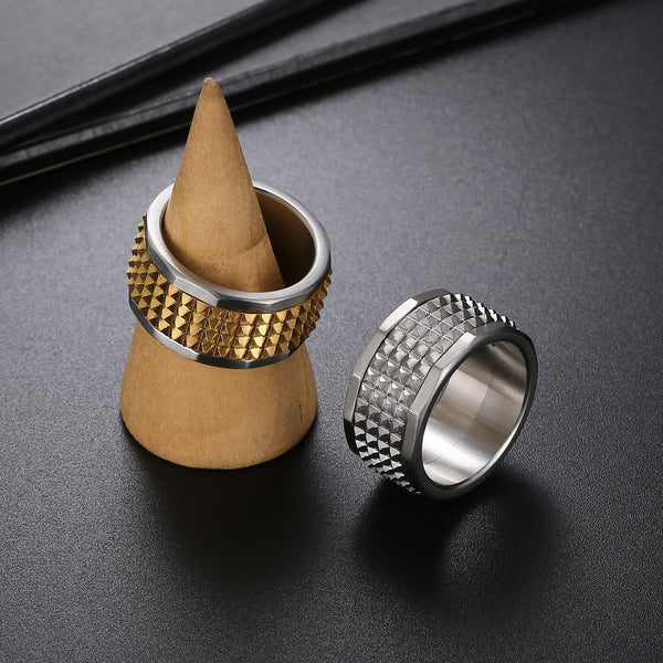 Cycolinks Studded Pyramid Ring