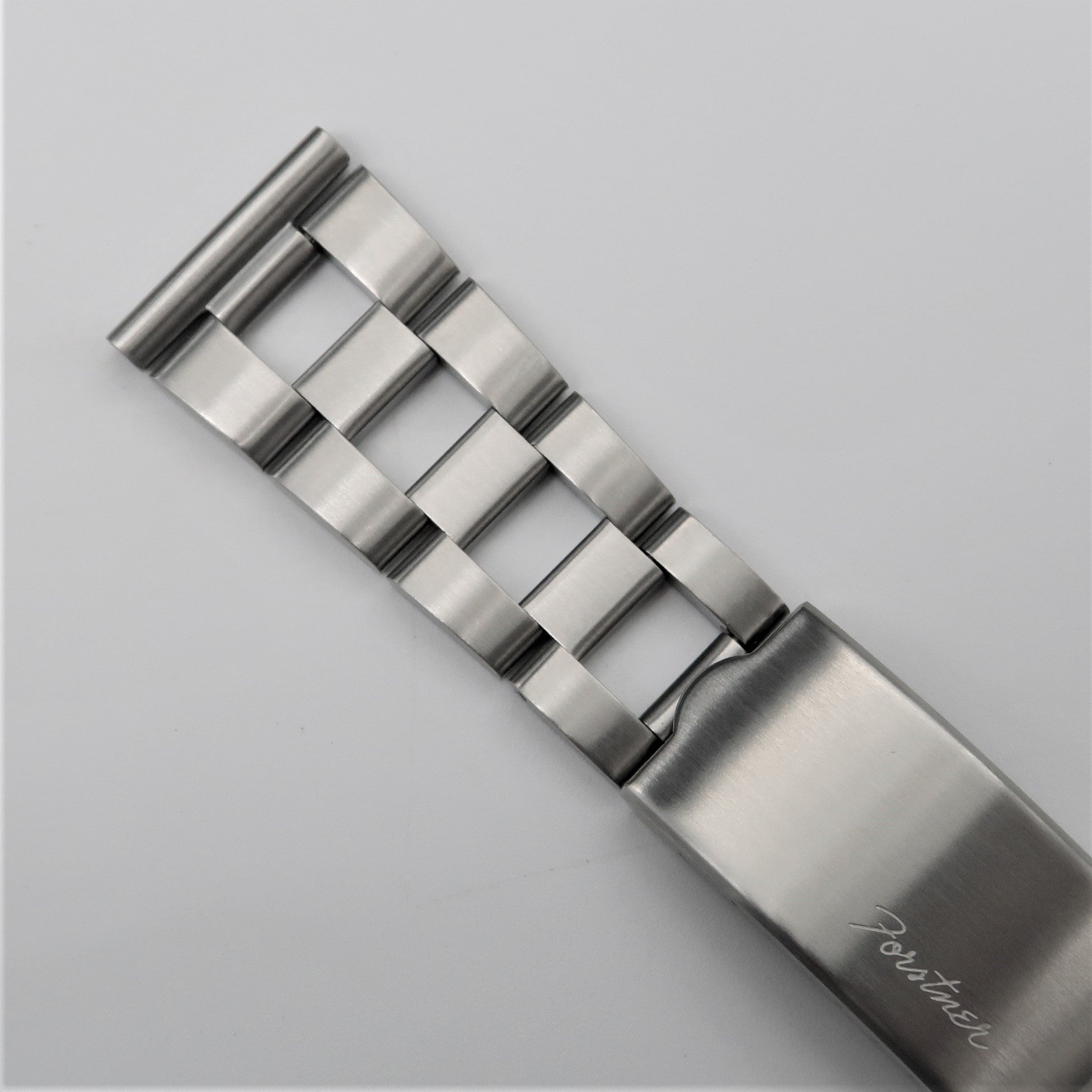 Straight End 22mm Hexad Bracelet | Strapcode
