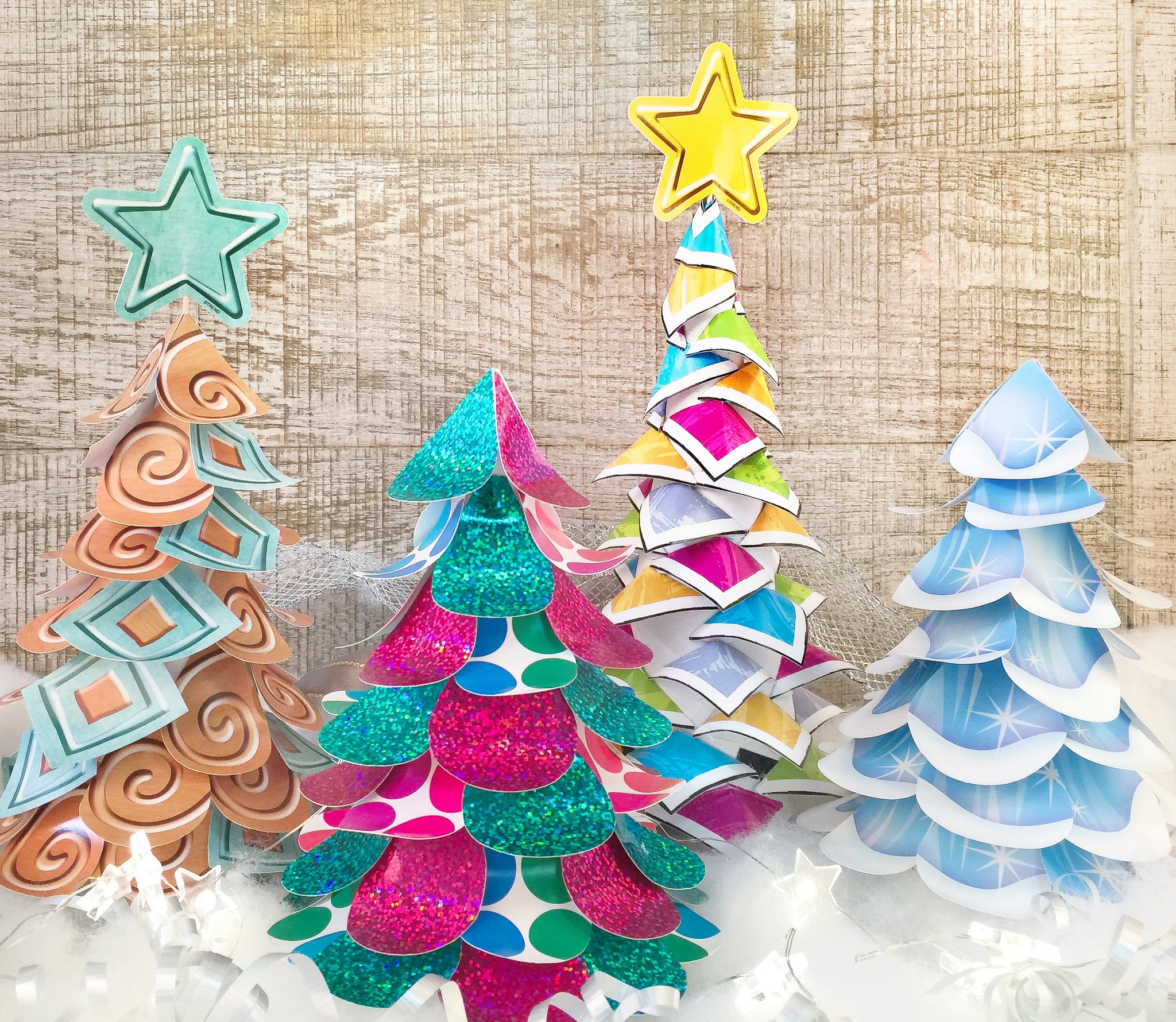 Tabletop paper Christmas trees decoration DIY project