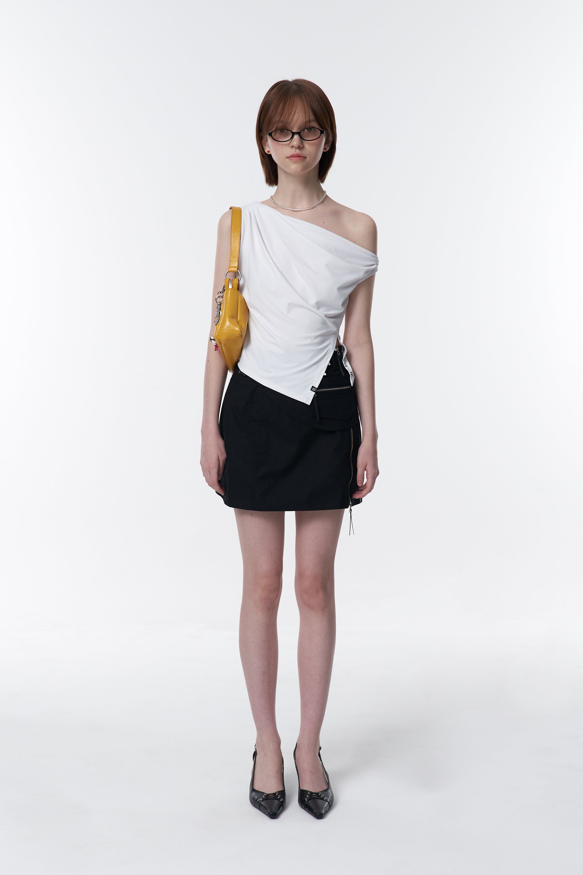 COLLECTION UNBALANCE DRAPE SLEEVELESS [WHITE]