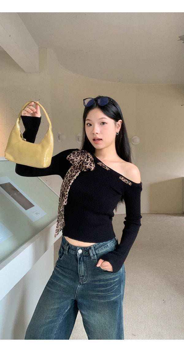 Leopard scarf unbalanced off-shoulder knitwear