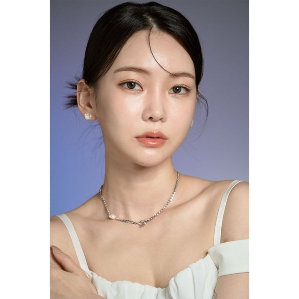 Heart Pearl Toggle Bar Choker